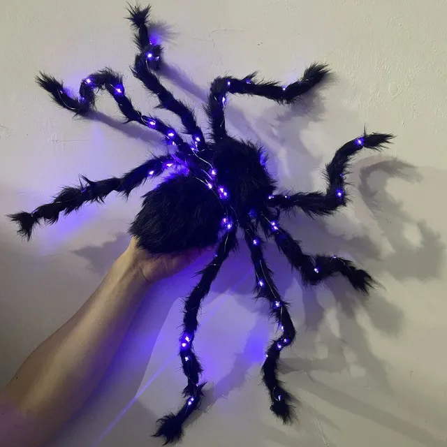 Ijesztő, gigantikus pók LED fényekkel