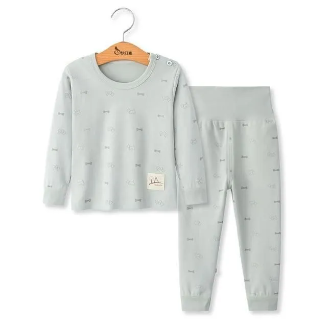 Fine children's pajamas with long sleeves