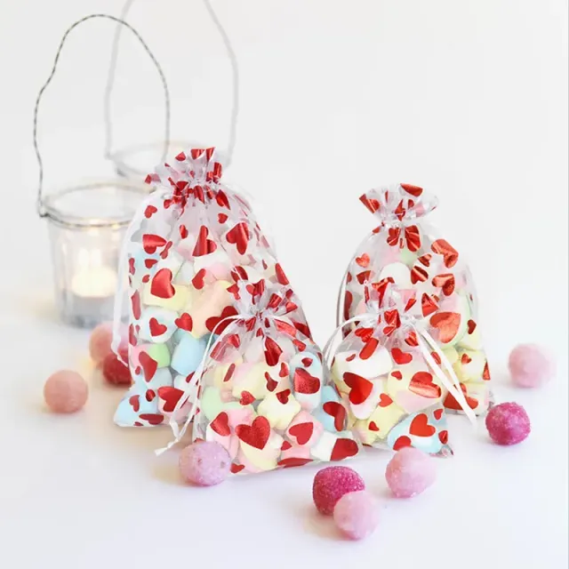 20 organic bags with red hearts for small gifts