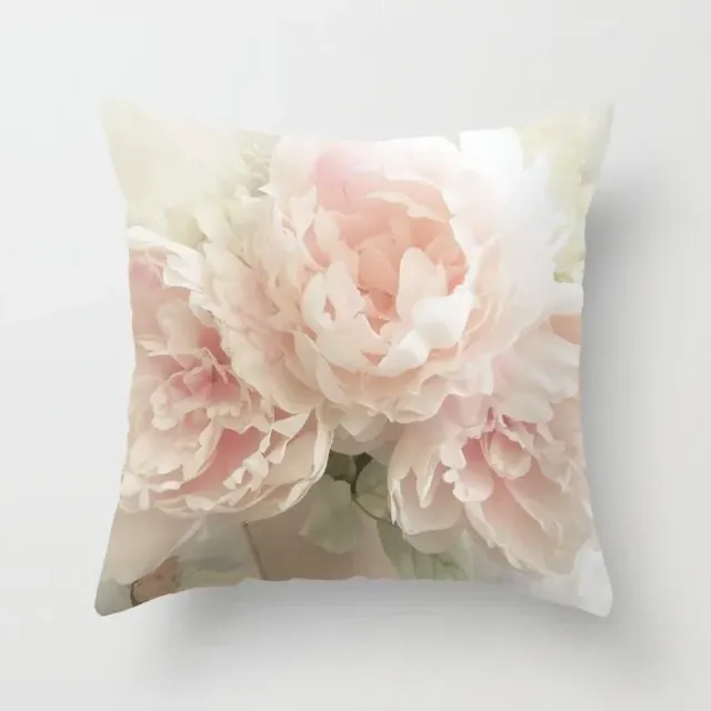 Gentle pillowcase with flower motif 45 x 45 cm