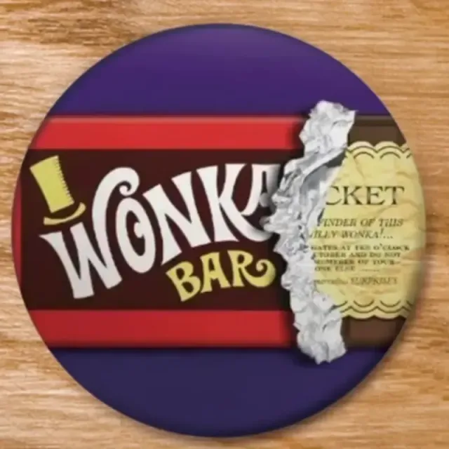 Flat Badge - Chocolate Top ze złotym biletem Wonka