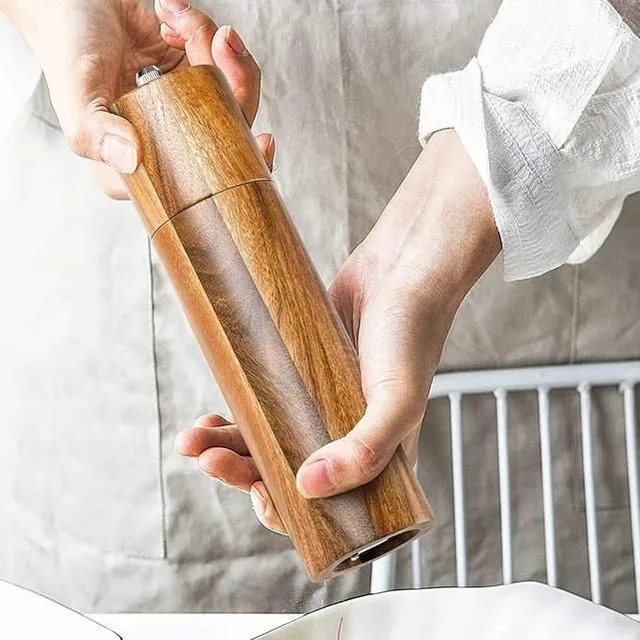 Salt and pepper mills made of acacia wood