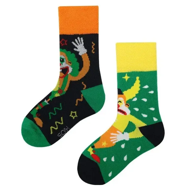 Dětské barevné ponožky s roztomilými kreslenými motivy - středně vysoké bavlněné ponožky