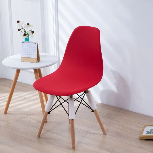 Moderní barevné potahy na židle