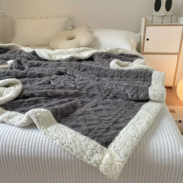 Smooth double-sided fleece blanket, suitable for autumn, winter and summer air conditioning