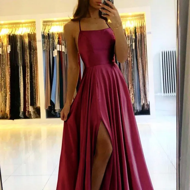 Luxury ball gown with slit Jennica