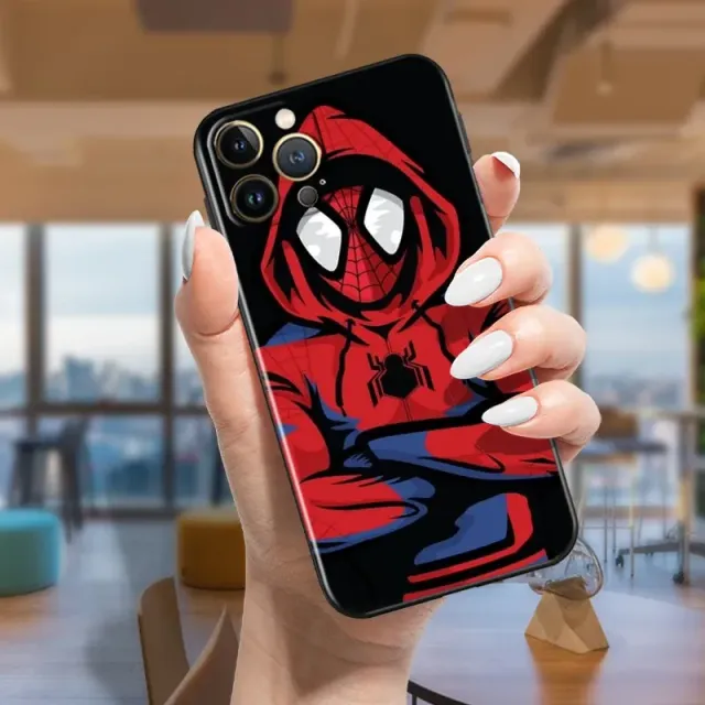 Trendy silikonowa okładka z motywami popularnego bohatera Spider-