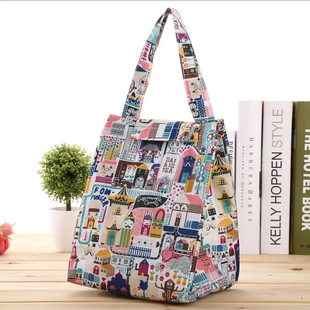Fashionable lunch bag in a beautiful design style 2-G