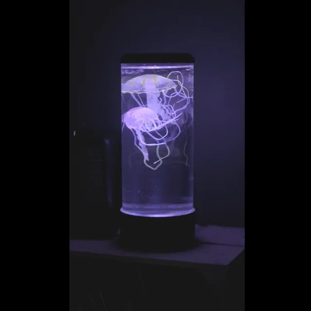- LED akvárium s medúzami