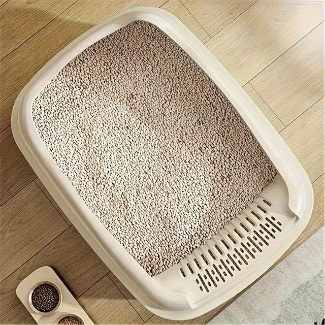 Large half-covered cat toilet with sand protection - for kittens