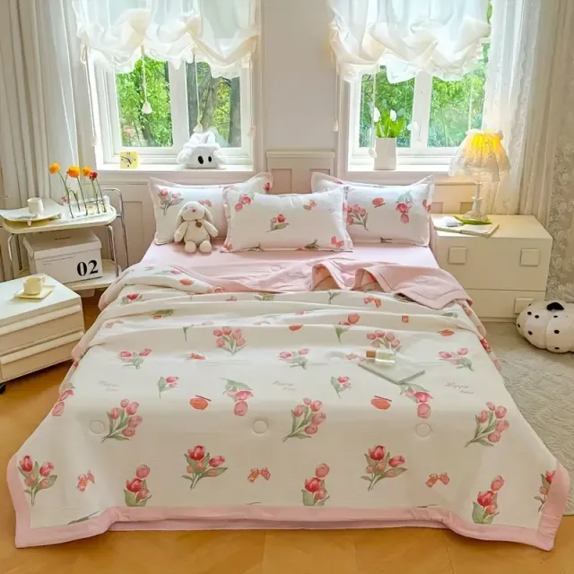 One Piece of Summer Cooling Thin Blankets (does not contain Povlak Na Pillow)