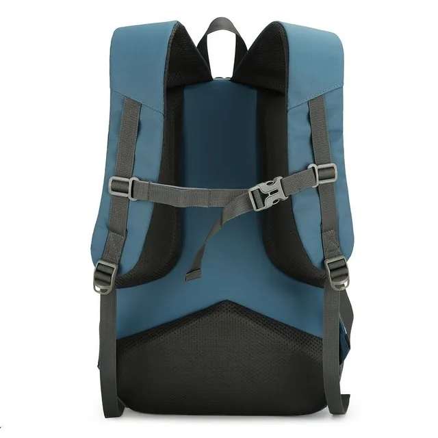 Backpack with large capacity and chest strap, multifunctional travel bag for outdoor tours and short trips