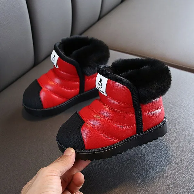 Children's winter boots with fur