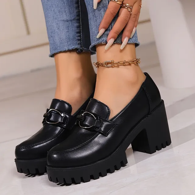 Women's platform loaders in single colour, with decorative buckle, low cutting, necklace, universal