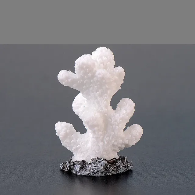 Miniature artificial corals and starfish of resin for decoration of aquariums