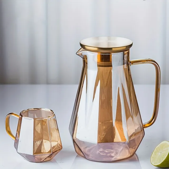 Cana de sticlă rezistentă pentru apă 1,5 l cu capac - ideală pentru băuturi calde și reci