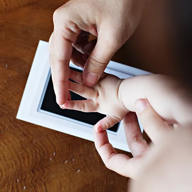 Empreinte de main et de pied pour enfant