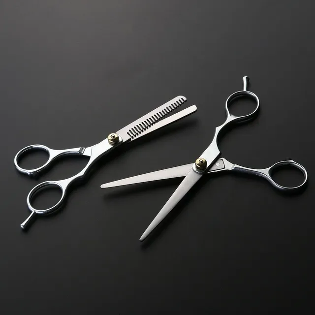 Kvalitní kadeřnické nůžky pro domácí stříhaní