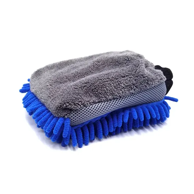 Double microfiber glove for washing a car with a chenille insert