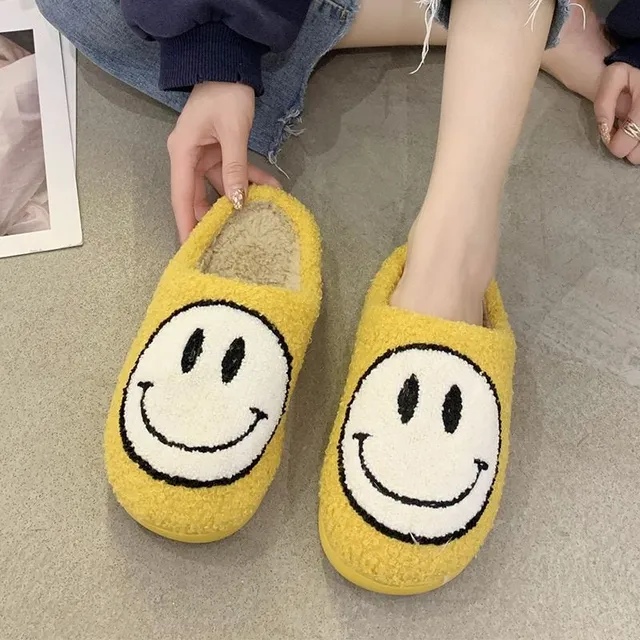 Plush winter slippers with smiley face