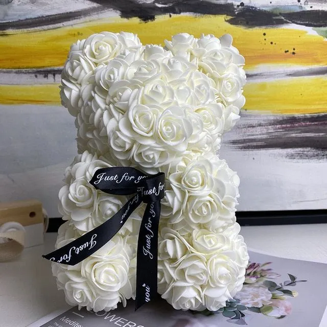 Plyšový medvedík z ruží - romantický darček