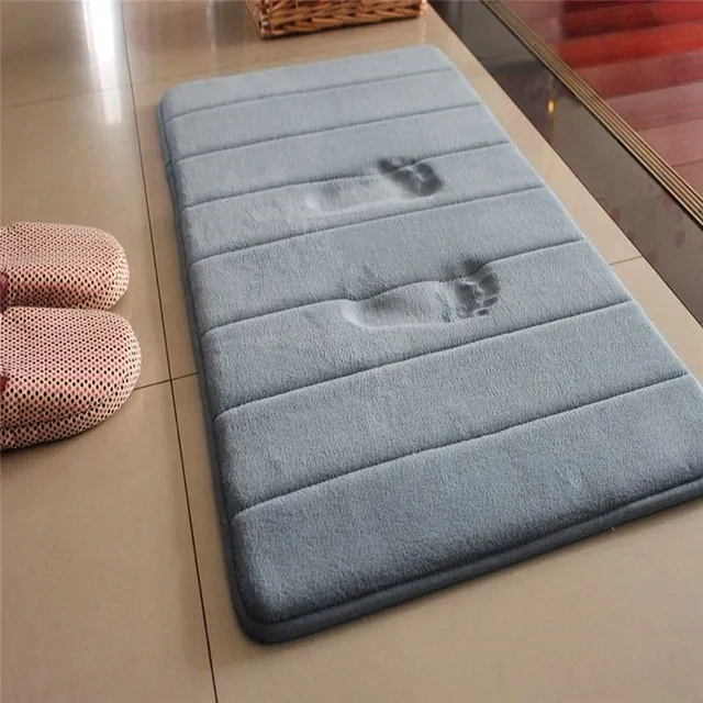Smooth bathroom mat