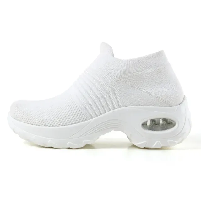 Women's orthopedic sneakers on the platform