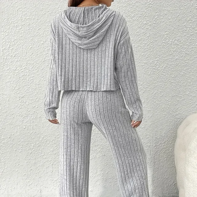 Women's loungeear set with free cut and hood, monochrome, for full-slim characters - Soft and comfortable