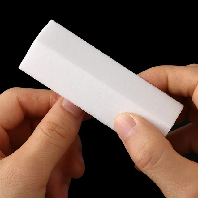 Białe kwadratowe pliki paznokci
