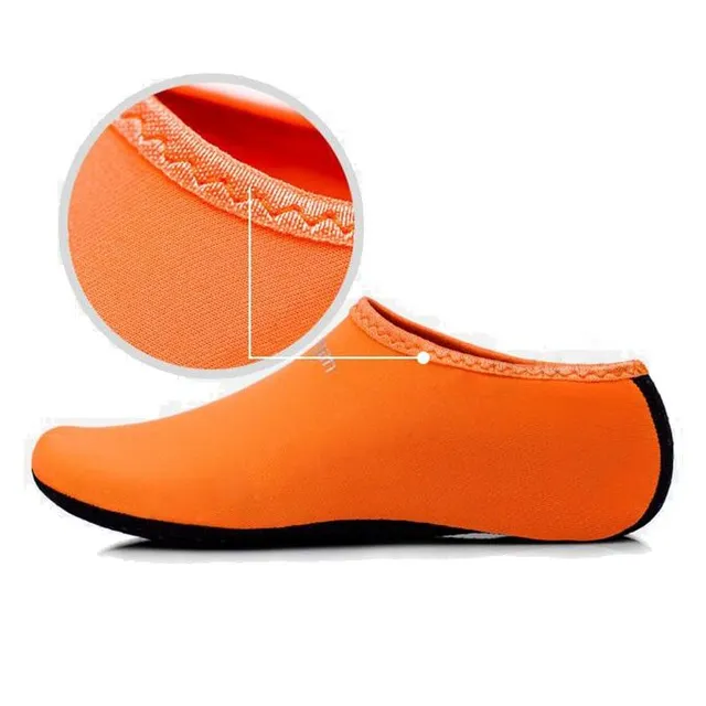 Original colorful ankle barefoot shoes in water in various sizes Milo