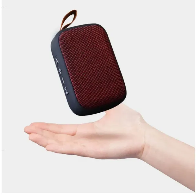 Portable mini bluetooth speaker suitable for nature and sports