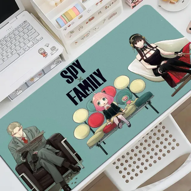 Mouse pad cu motivele personajelor preferate din anime-ul Spy X Family