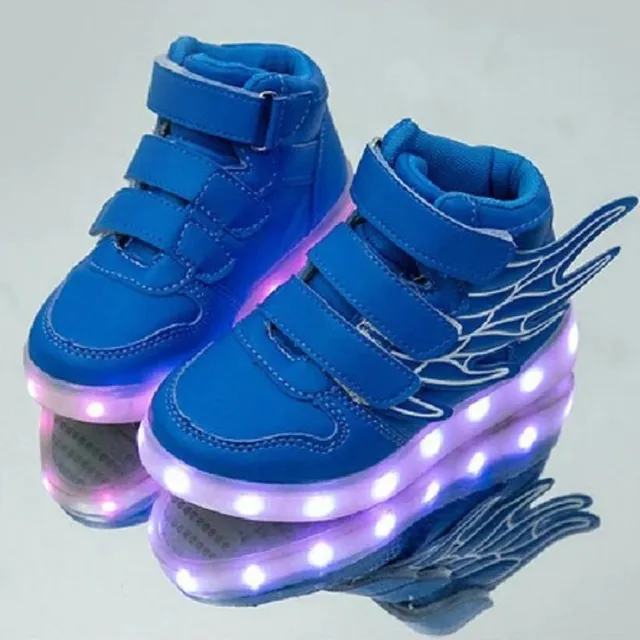 Sneakers luminose per bambini con ali