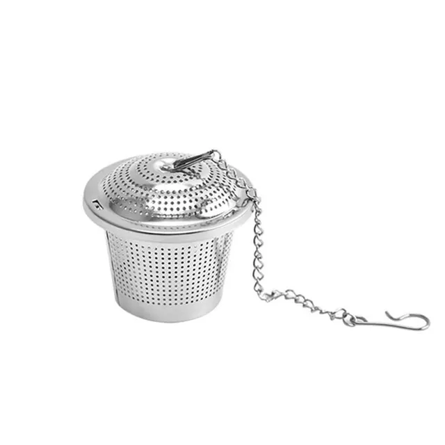 Stainless steel strainer for steeping tea leaves