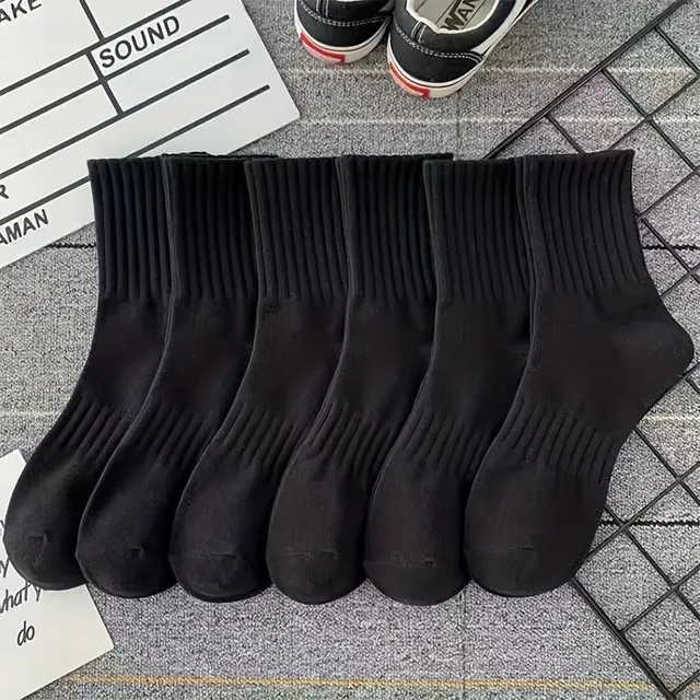 6 pairs of comfortable and breathable socks with pattern