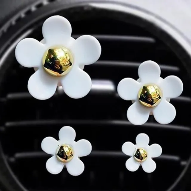Car freshener in the shape of flowers