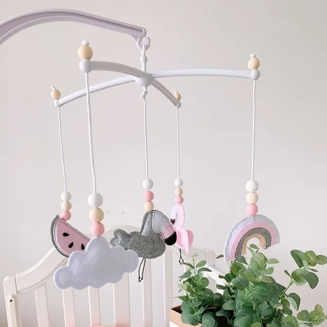 Jouets suspendus mignons pour bébé