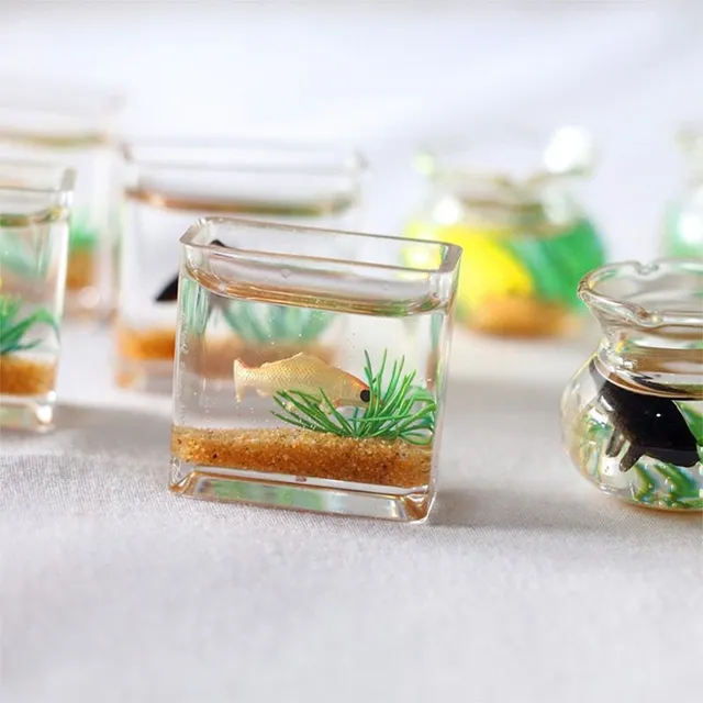 Trendy miniaturowe akwarium do domku dla lalek