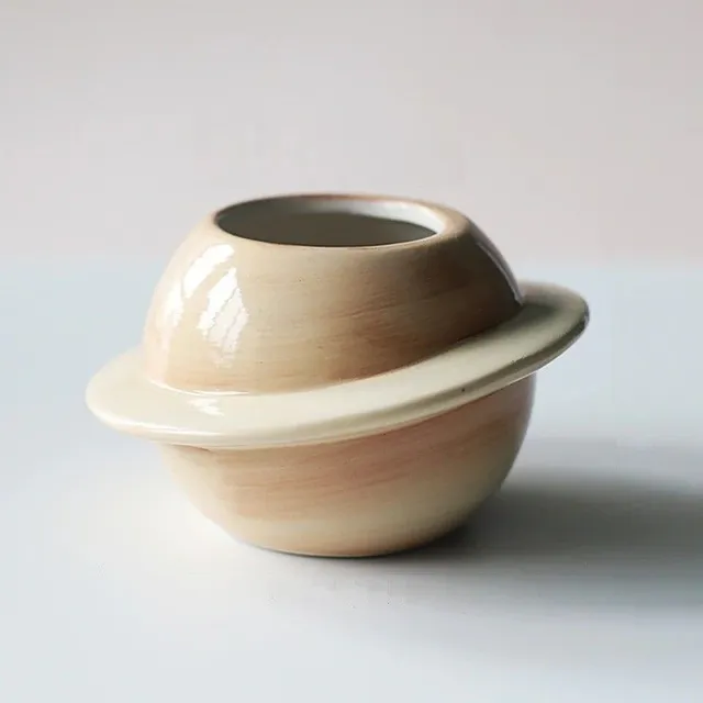 Ceramic decorative pot