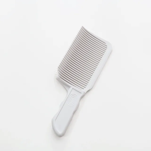 Universal hairdressing comb for smooth transitions and hair shaping, ideal for barbers and home use