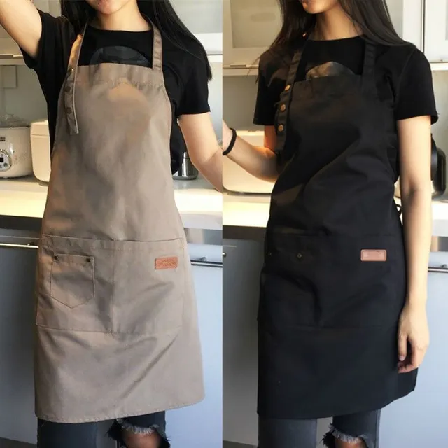 A PROFESSIONAL CHEF APRONS