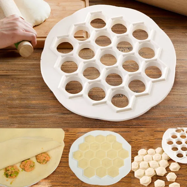 Practical mould for stuffed dumplings