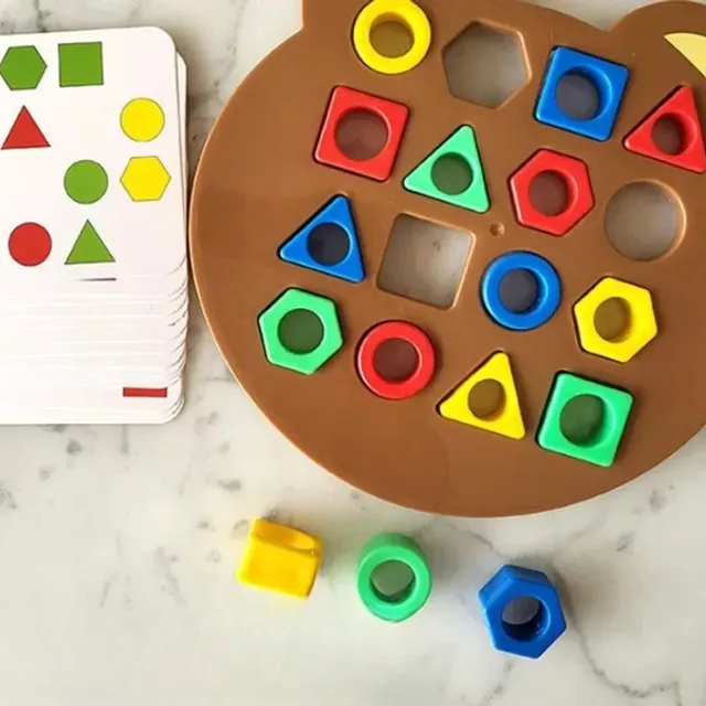 Montessori vzdělávací hra s geometrickými tvary a barvami