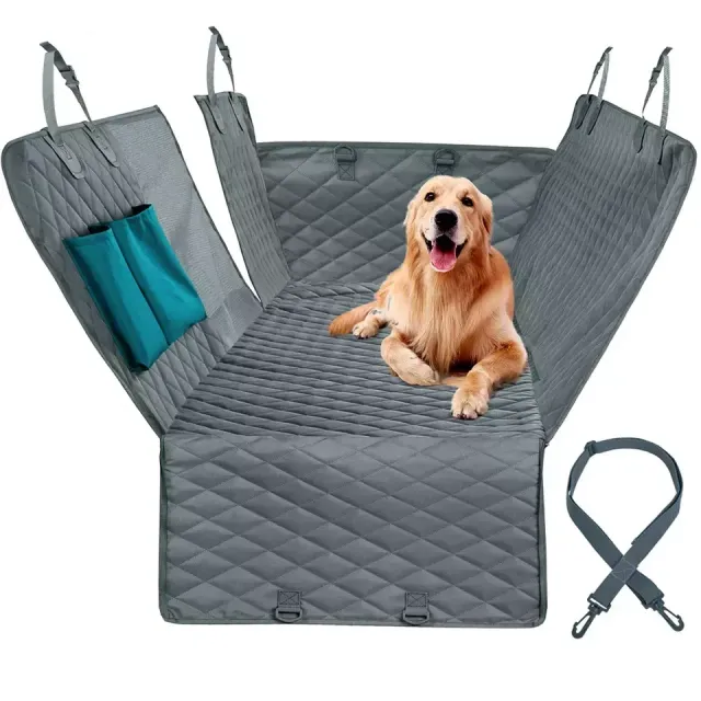 Praktická ochranná deka s pútkami na zadné sedadlá auta na ochranu pred psami Eusebiu