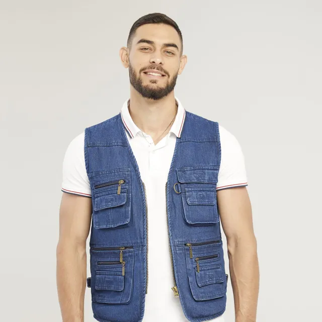 Stylish men's cargo vest for every day