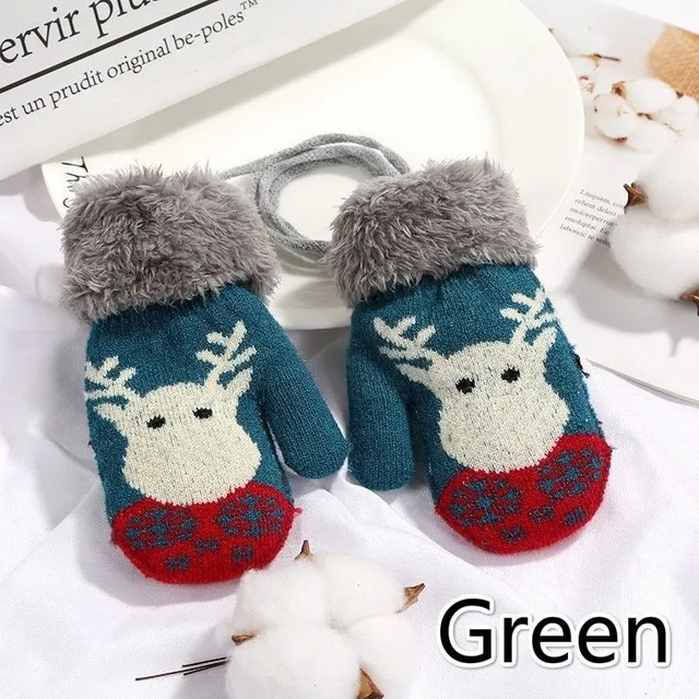 Children's warm mittens with reindeer motif