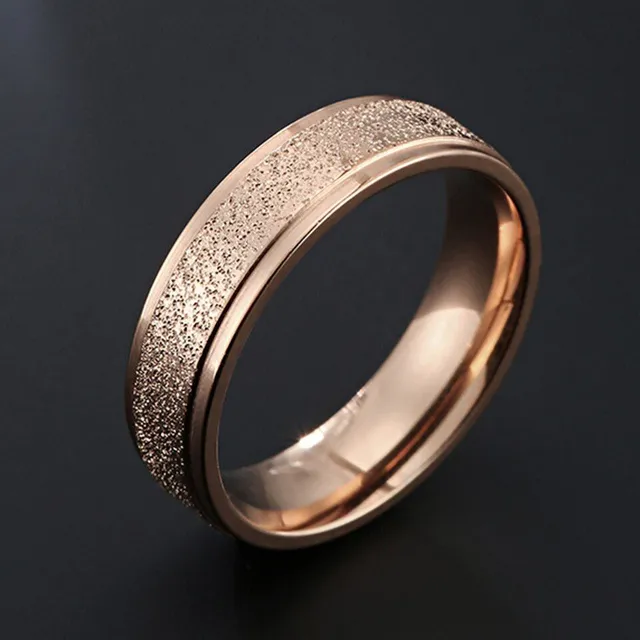 Men's elegant ring - fine pattern