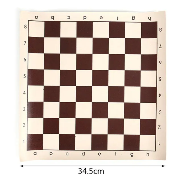 32 Šachových figurek