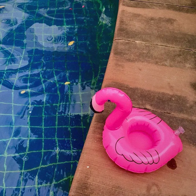 Party nafukovací držák na pití do bazénu - různé druhy