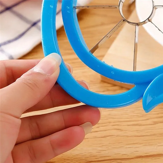 Apple cutter